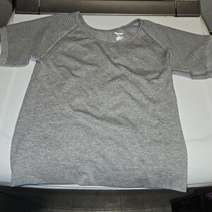 EUC - Nine West Activewear Gray Short Sleeve - Workout - Stretch Texture -L / XL